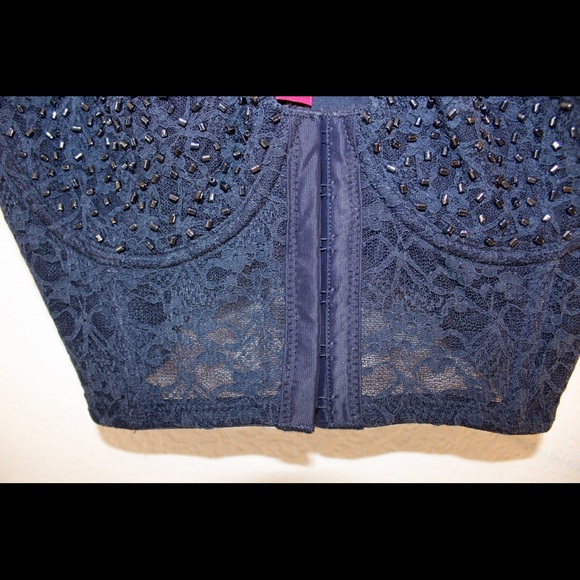 Forever 21 crop top with beading and lace detail. - Picture 5 of 5